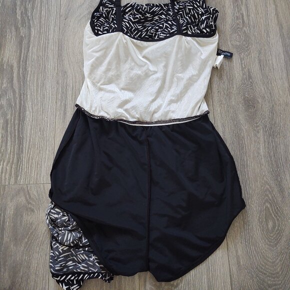NWOT Maxine of Hollywood Romper/Jumper One Piece Swimsuit Tank and Shorts Style - Picture 11 of 12